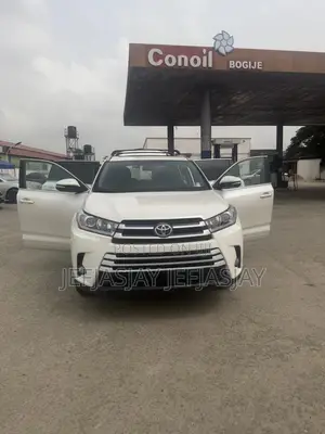 Toyota Highlander XLE V6 4x4 (3.5L 6cyl 6A) 2016 White