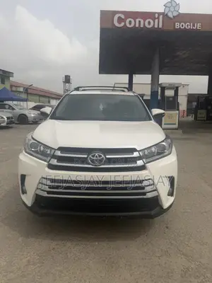 Toyota Highlander XLE V6 4x4 (3.5L 6cyl 6A) 2016 White