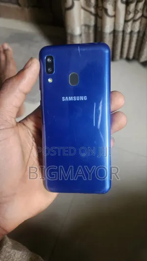 Samsung Galaxy A20e 32 GB Blue