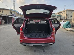 Hyundai Santa Fe SE AWD 2017 Red