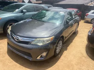 Toyota Camry LE 4dr Sedan (2.5L 4cyl 6A) 2013 Gray