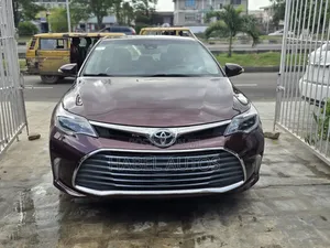 Toyota Avalon XLE FWDSedan (3.6L 6cyl 6A) 2016 Burgundy