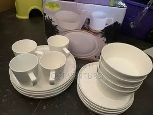 Brand New 16-Piece Dinnerware Set - Modern Ceramic Stoneware
