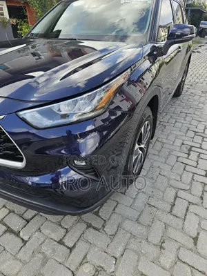 Toyota Highlander XLE AWD 2020 Blue