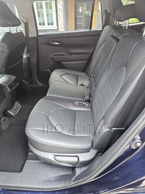 Toyota Highlander XLE AWD 2020 Blue