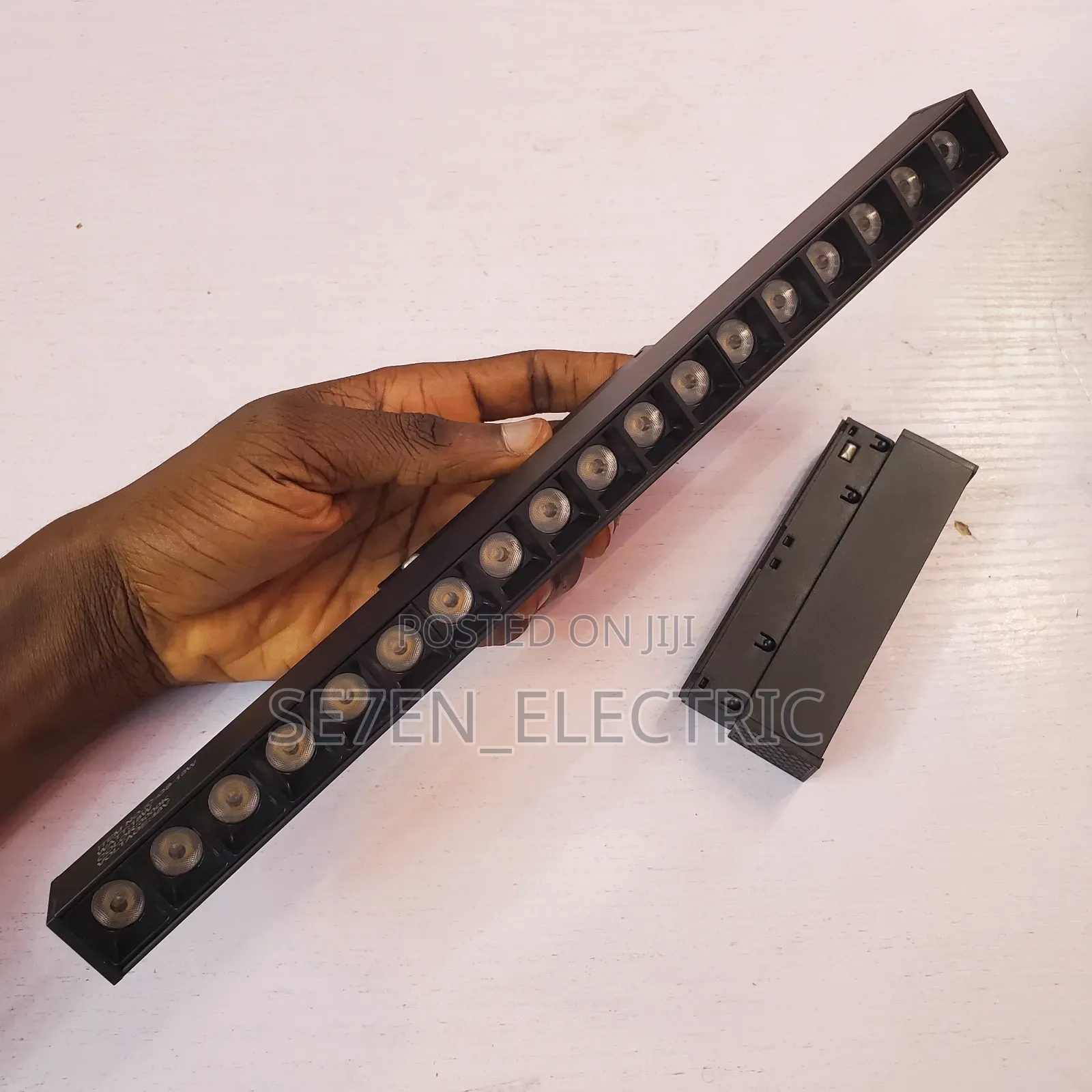 18w Magnetic Grille Track Light (18eye)