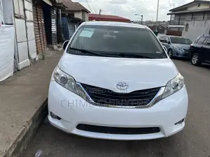 Toyota Sienna 2014 White
