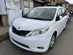 Toyota Sienna 2014 White