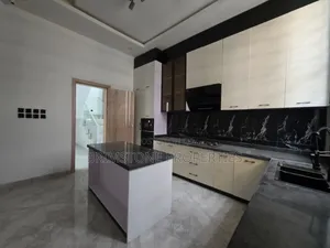 Furnished 4bdrm Duplex in Chevron for rent