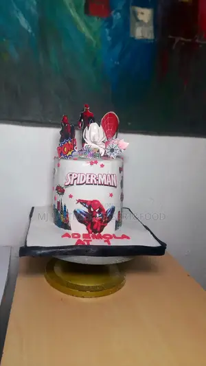Size 7 Cartoon Character Fondant Cake – 3 Layers, 2 Flavors