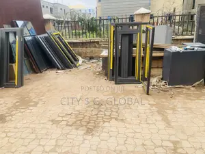 A Empty Space 40fit Is for Rent in Gudu Busy Area