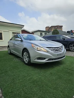 Hyundai Sonata SE Sedan FWD (2.4L 4cyl 6A) 2012 Silver
