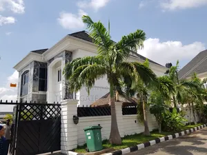 5bdrm Duplex in Karsana for sale