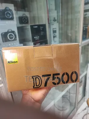 Nikon D7500