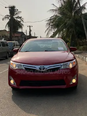 Toyota Camry XLE V6 4dr Sedan (3.5L 6cyl 6A) 2013 Red