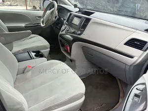 Toyota Sienna Limited 7 Passenger 2010 Red