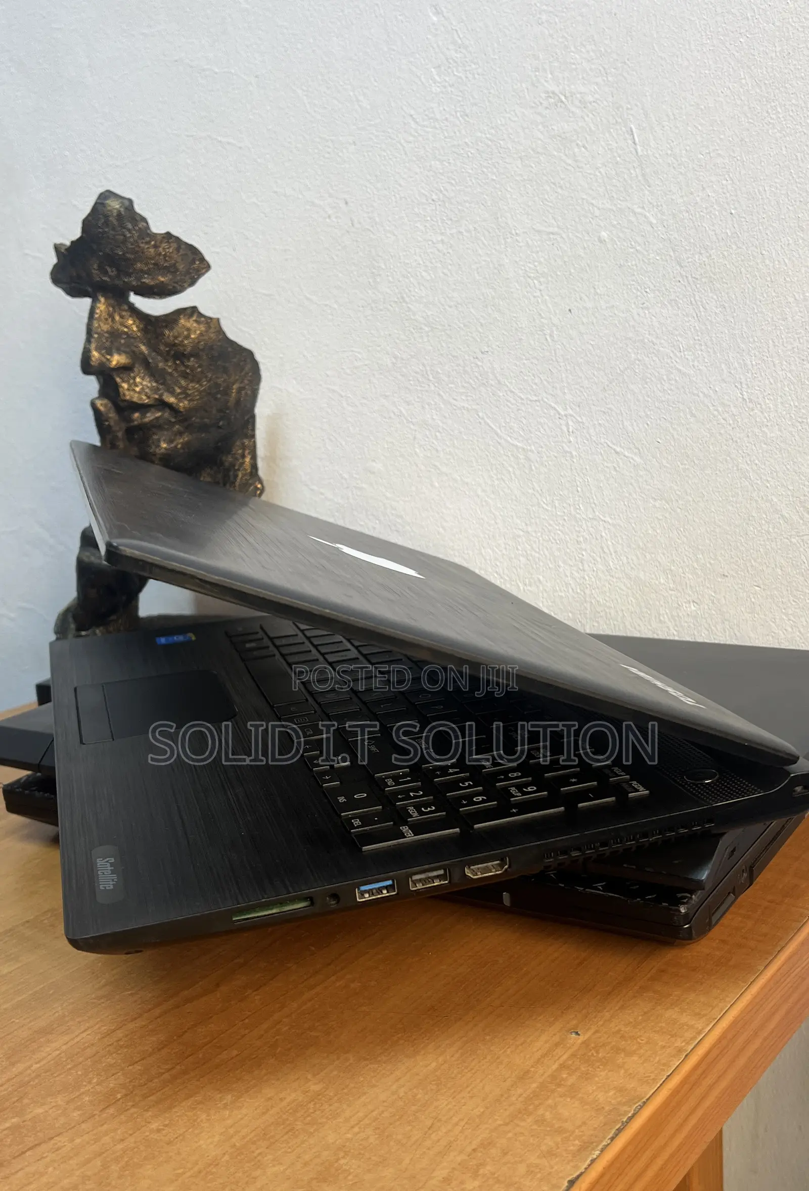 Laptop Toshiba 8GB Intel Core i3 HDD 250GB