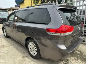 Toyota Sienna 2013 Gray