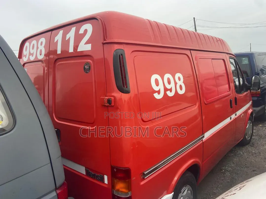 Ford Transit 2000 Red