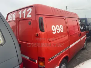Ford Transit 2000 Red