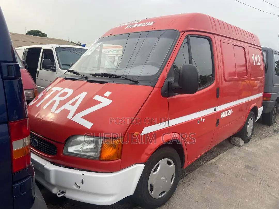 Ford Transit 2000 Red