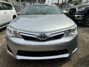 Toyota Camry 2014 Silver