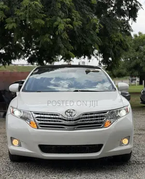 Toyota Venza V6 AWD 2010 White