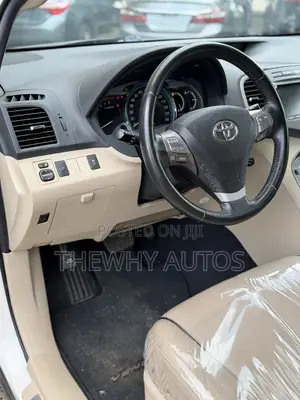 Toyota Venza V6 AWD 2010 White