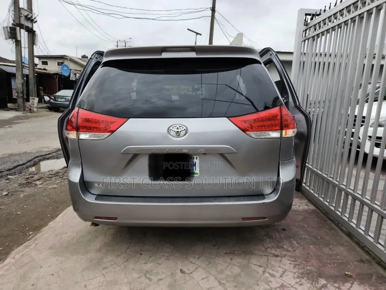 Toyota Sienna for Hire