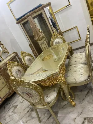 Queen Dinning Table St
