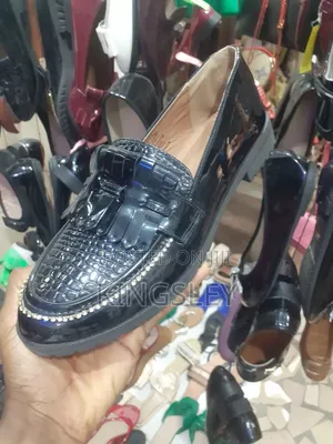 Female Flat Cover Shoe