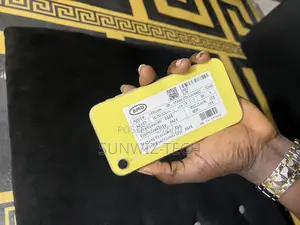 Apple iPhone XR 64 GB Yellow