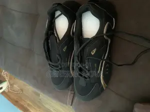 Jisti Sneakers
