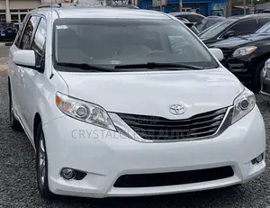 Toyota Sienna 2014 White