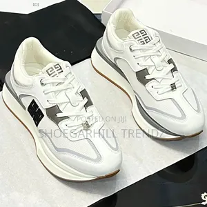 Mens Givenchy Sneakers in 2 Colours