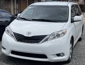Toyota Sienna 2014 White