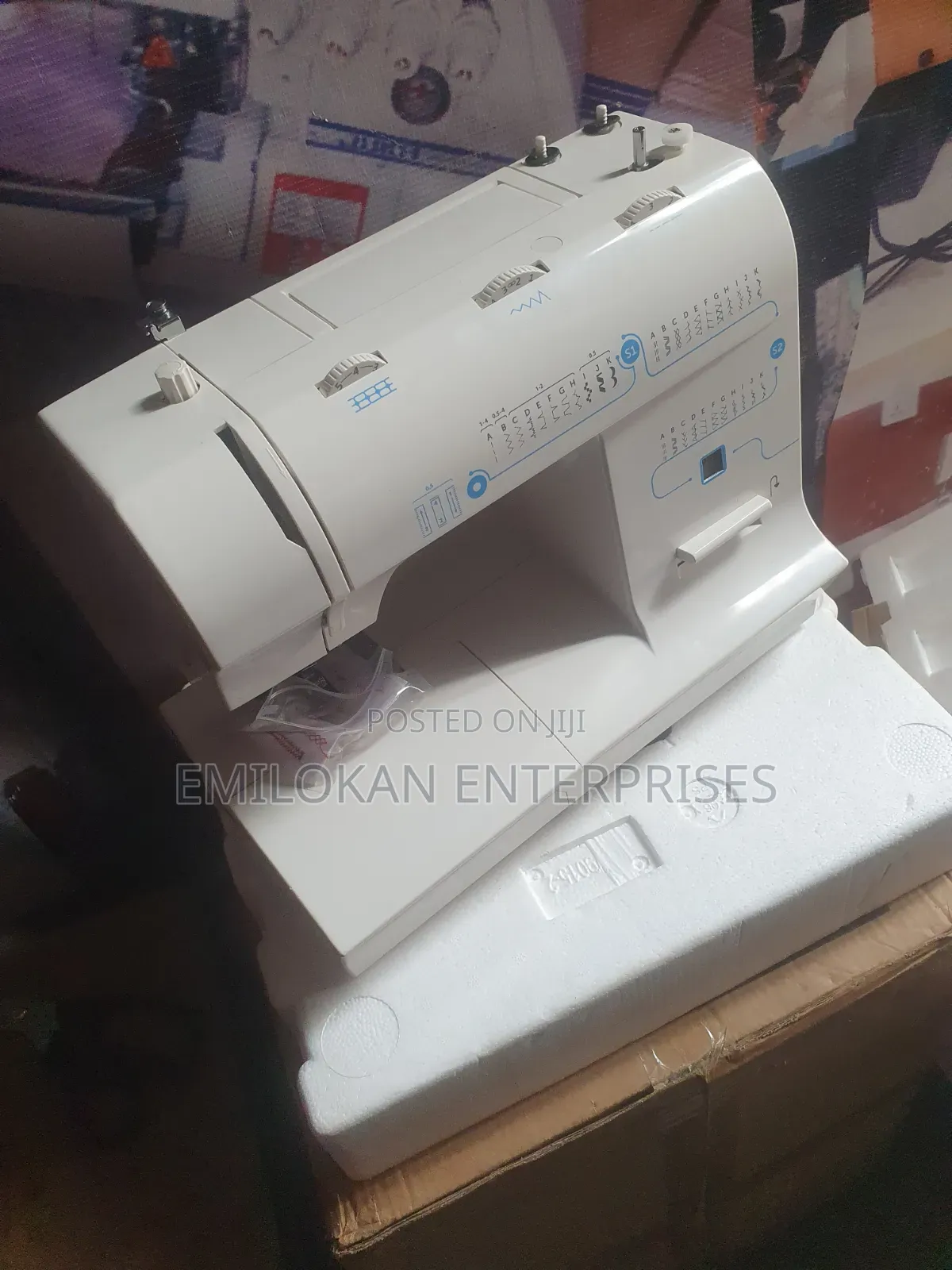 Beautiful Multi-Function Domestic Sewing and Zig Zag Machine