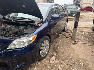 Toyota Corolla L 4dr Sedan (1.8L 4cyl 5M) 2013 Blue