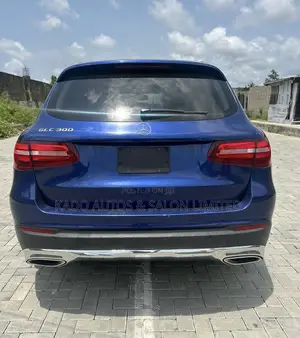 Mercedes-Benz GLC-Class 2017 Blue