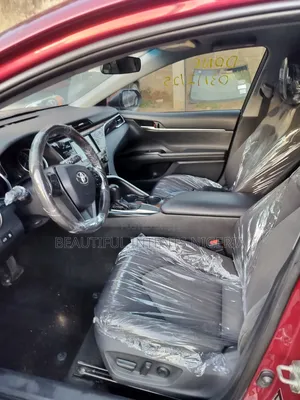 Toyota Camry LE FWD (2.5L 4cyl 8AM) 2018 Red