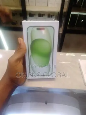 New Apple iPhone 15 256 GB Green
