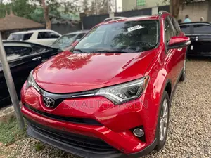 Toyota RAV4 Limited FWD (2.5L 4cyl 6A) 2017 Red