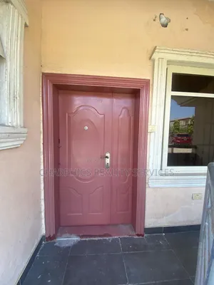 2bdrm Apartment in Lekki Phase 1 for rent