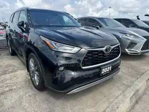 Toyota Highlander Platinum 2021 Black