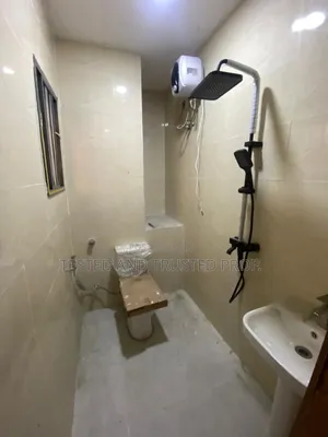 4bdrm Maisonette in Lekki Phase 1 for rent