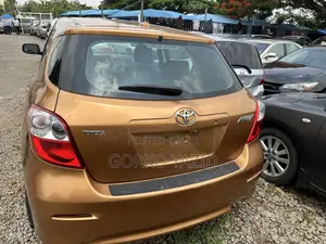 Toyota Matrix Hatchback FWD (1.8L 4cyl 5M) 2010 Brown