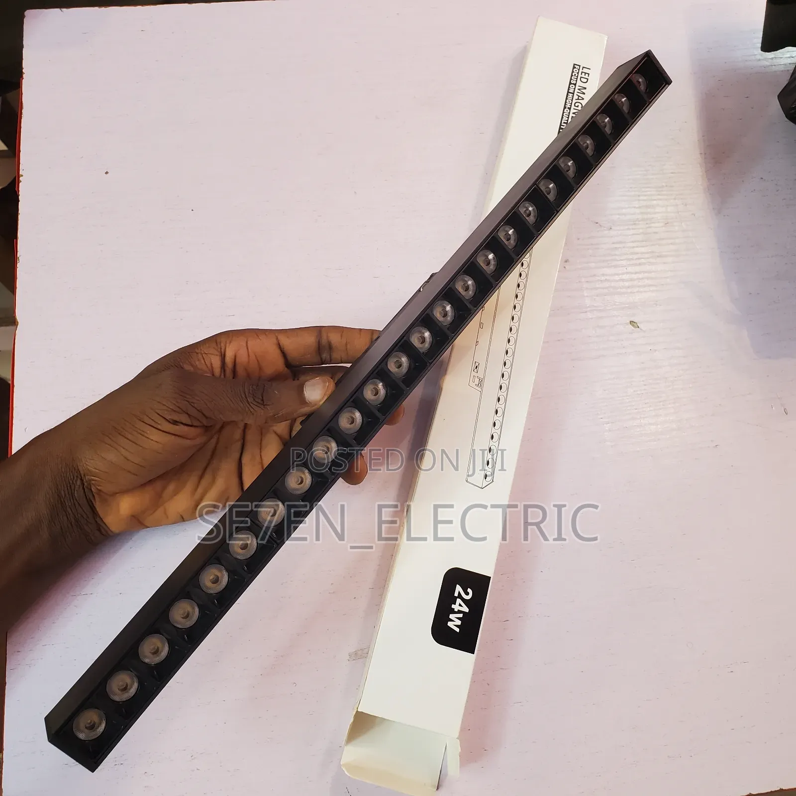 24w Magnetic Grille Track Light (24eye)