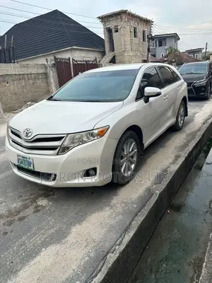 Toyota Venza 2012 White