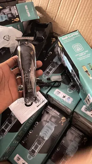 Rechargeable Trimmer/Clipper