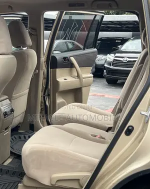 Toyota Highlander V6 2009 Gold